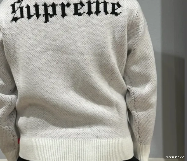 WHITE 24FW SWEATER SNOW Snow White Sweater 0609